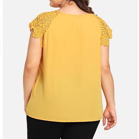 ➕lace shoulder top - Picture 5 of 6